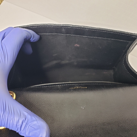 YSL Envelope Medium Chain Bag in Mix Matelassé Grain De Poudre Embossed Leather - Picture 10 of 16